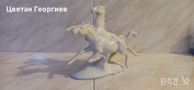 порцеланова фигурка бягащи коне, снимка 3 - Антикварни и старинни предмети - 46644277