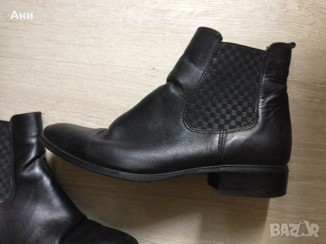 Черни боти Tamaris.