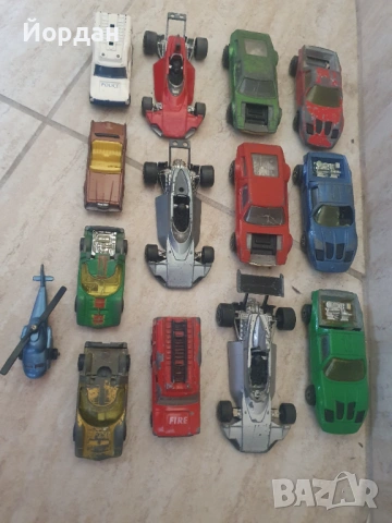 Български колички на мачбокс, снимка 2 - Колекции - 52329133