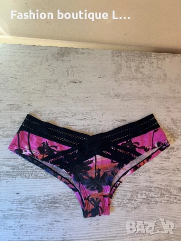 Дамски бикини в розов цвят с десен на палми и черна дантелена лента S размер 🩷🖤🩷