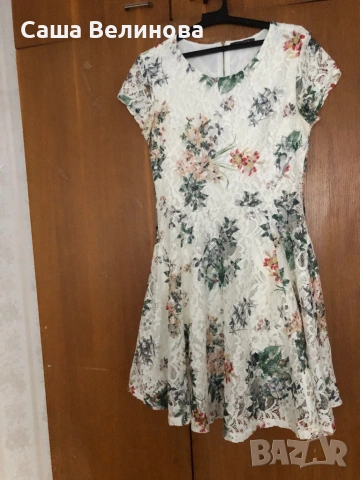 Дантелена ефирна рокля на цветя