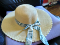 Сламена шапка женска с панделка маркова размер 58 нова