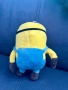 Плюшен Минион  с вендуза, снимка 2