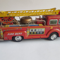Стара японска тенекиена играчка Пожарен камион., снимка 3 - Колекции - 45036874
