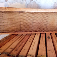 Изградени магазинни рамки , пчелни пити , рамки за магазини , изградени основи Дадан Блат, снимка 4 - За пчели - 45062600
