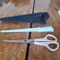 Стара ножица,ножици за подстригване,Гребен за филетиране, снимка 2 - Други ценни предмети - 45750366