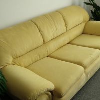Триместен разтегателен диван - жълт, снимка 3 - Дивани и мека мебел - 45435099
