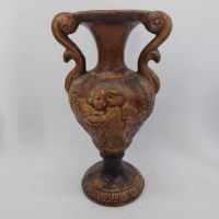 Много стара ваза тип амфора, керамична, релефна, с ангелчета, 21,5 см висока,, снимка 3 - Антикварни и старинни предмети - 45394418