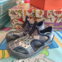 Детски обувки и маратонки, снимка 10 - Детски маратонки - 44984562