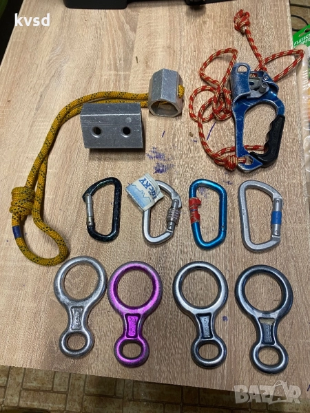 Карабинери и 8-ци , снимка 1