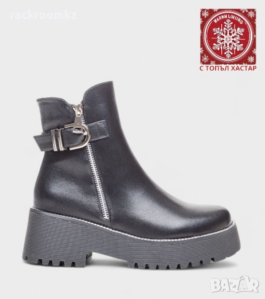 Дамски черни боти с топъл хастар и декоративна катарама W851023 Black, снимка 1