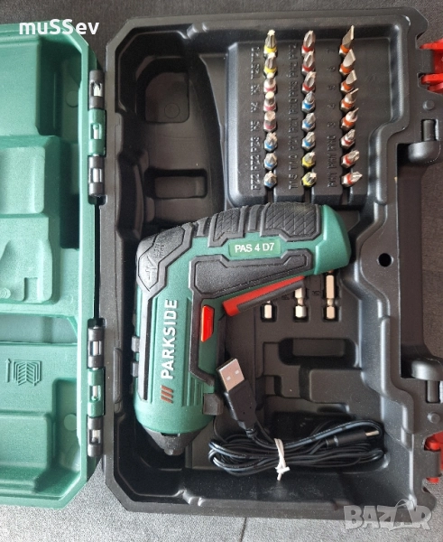 акумулаторна отвертка 4В на Парксаид в куфар , снимка 1