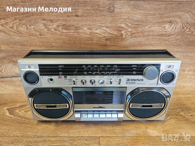Радиокасетофон Interfunk IF 2365 – Ретро радиокасетофон (Boombox) в отлично състояние., снимка 2 - Радиокасетофони, транзистори - 54200490