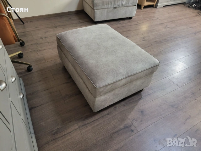 Голяма бежова табуретка от плат с функция ракла, снимка 5 - Дивани и мека мебел - 53868673