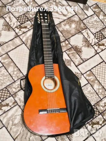 Продавам класическа китара., снимка 3 - Китари - 49672630