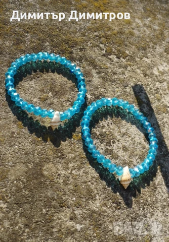 Летни гривни на едро по 100 бр. С морски охлювчета и стъклени мъниста., снимка 1