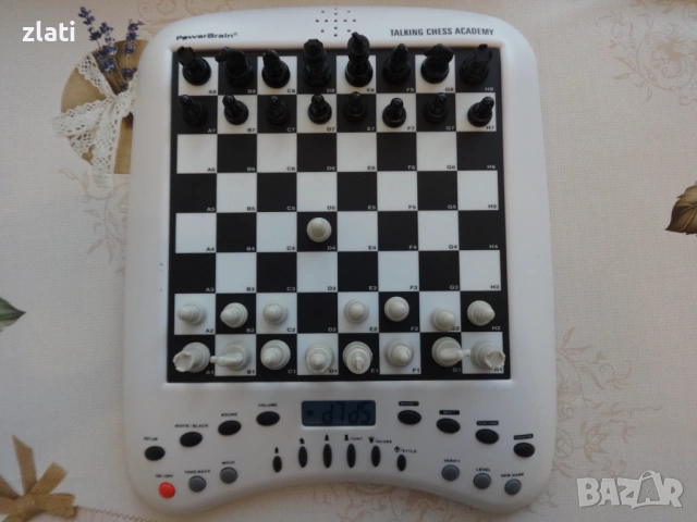 Продавам електронен шах Talking Chess Academy с обучителна гласова система, снимка 4 - Шах и табла - 53886274