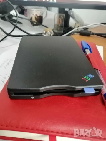 USB Флопидисково устройство IBM