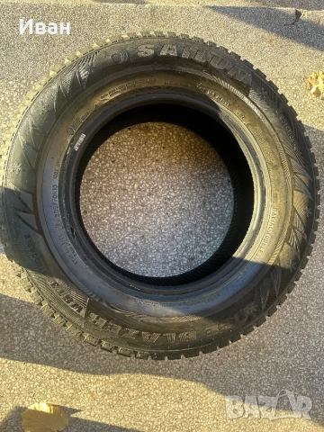 Зимни гуми 205/70/15, снимка 2 - Гуми и джанти - 52564748