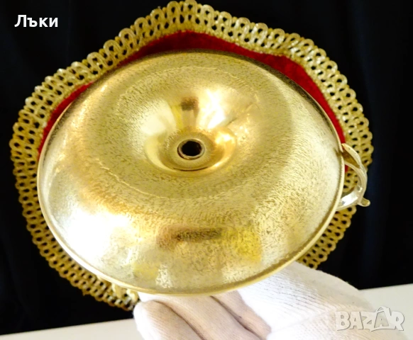 Бронзов свещник с дръжка 380 гр.,барок. , снимка 6 - Антикварни и старинни предмети - 53650581