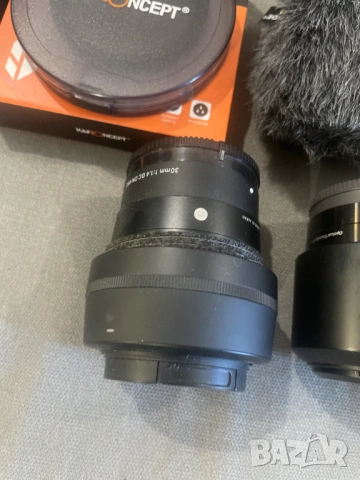Фотоапарат Sony ZV E 10 аксесоари, обективи Sigma, Sony, Camlink, снимка 13 - Фотоапарати - 53613447