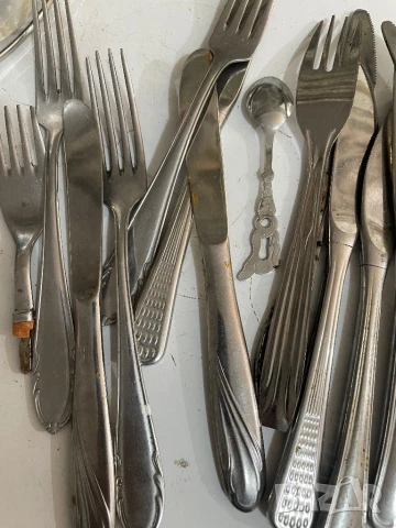 Лот прибори , снимка 2 - Прибори за хранене, готвене и сервиране - 51206378