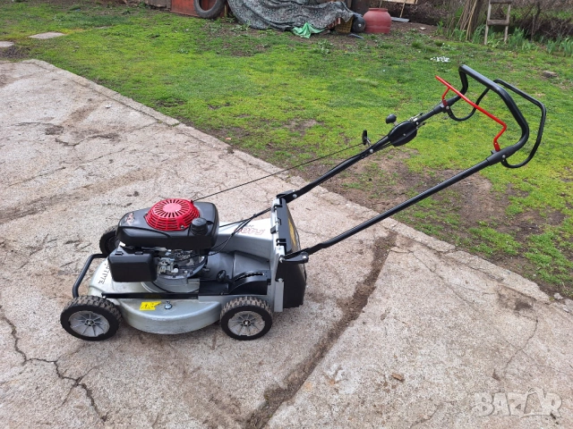 Косачка Honda 6к.с. самоходна алуминиева 53см мулчираща, снимка 5 - Градинска техника - 54009604
