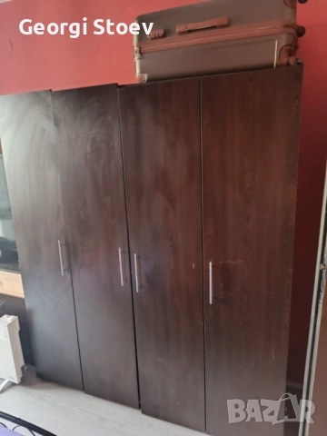 Четирикрилен гардероб