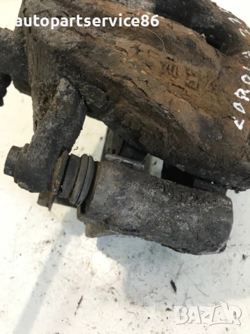 Спирачен апарат преден десен за Toyota Corolla Verso 2.2 D4D (2007), снимка 3 - Части - 54203862