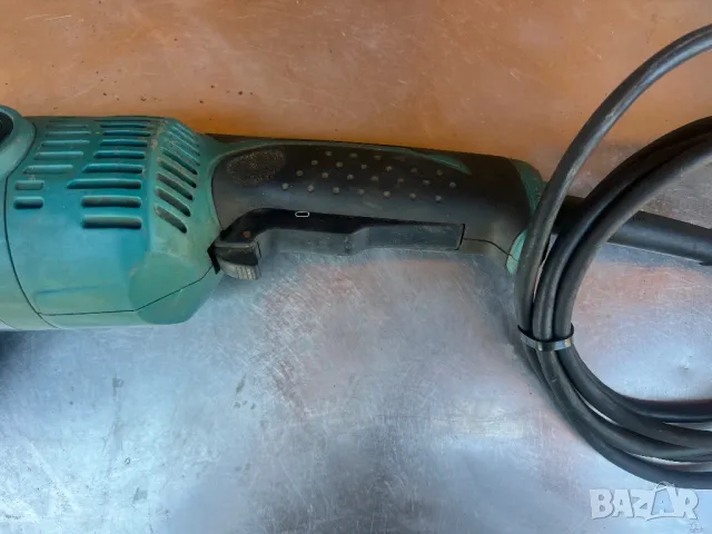 Продавам Ъглошлайф Makita GA9050 / 230 mm, снимка 3 - Други инструменти - 46852531