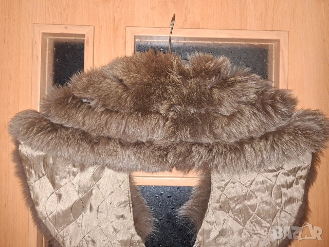 Яка естествен косъм , снимка 2 - Палта, манта - 42500008