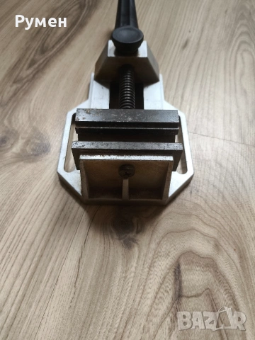 Стоманено менгема за настолна бормашина, снимка 3 - Менгемета - 53483314