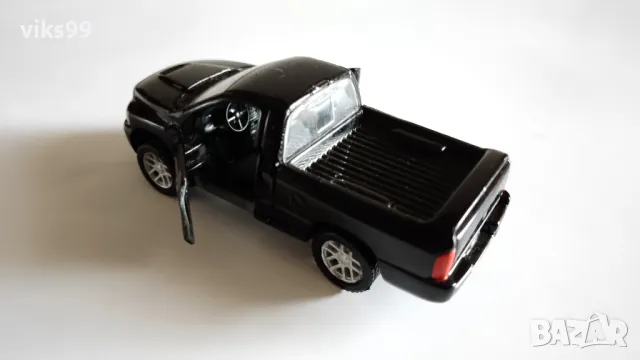 Dodge Ram Viper SRT-10 Maisto - Мащаб 1:47, снимка 3 - Колекции - 48834434