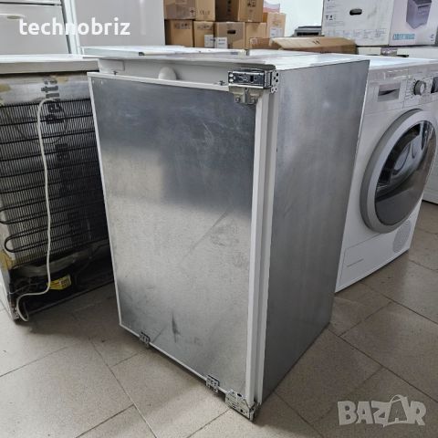Немски малък хладилник с камера с изхвърлящи панти Bosch Exclusiv - ГАРАНЦИЯ, снимка 2 - Хладилници - 45782792
