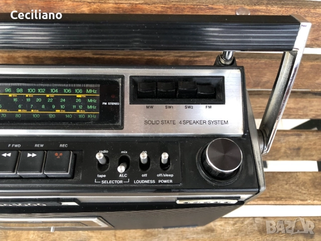 Радиокасетофон SANKEI TCR-1000H(Japan), снимка 6 - Радиокасетофони, транзистори - 52845845