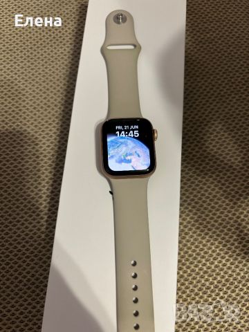 Apple watch , снимка 3 - Смарт часовници - 46307303