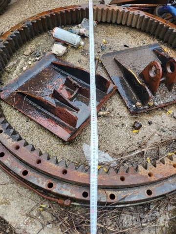 Долна част от верижен багер.Лагер, снимка 2 - Индустриална техника - 43315194