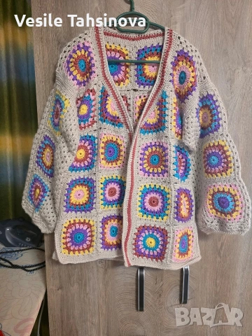 Ръчно плетено жилетка