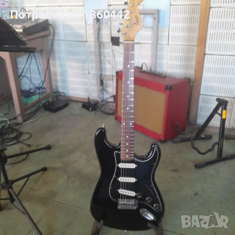 Squier Bullet Strat, снимка 3 - Китари - 53798789