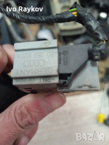 Бутон Стъкло  Audi 4B0 959 855, снимка 12 - Части - 47703444