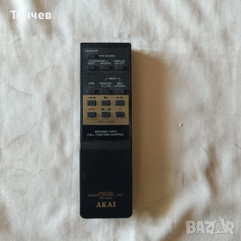 Продавам дистанционно за AKAI RC-G65