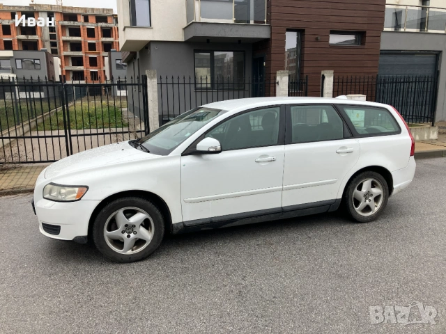Volvo V50 1.6 D 110кс, снимка 2 - Автомобили и джипове - 54105186