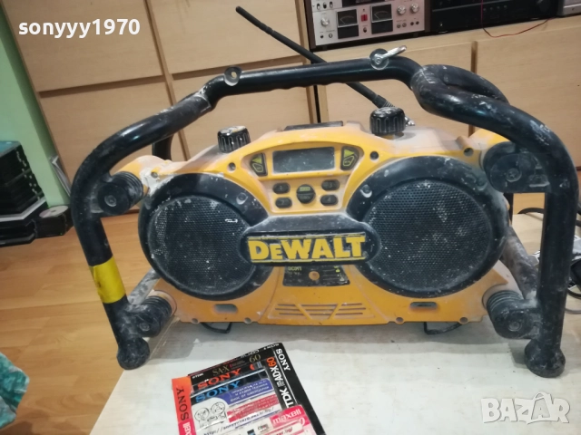 СТРОИТЕЛНО РАДИО DEWALT-220В 2209251133, снимка 6 - Радиокасетофони, транзистори - 51793030