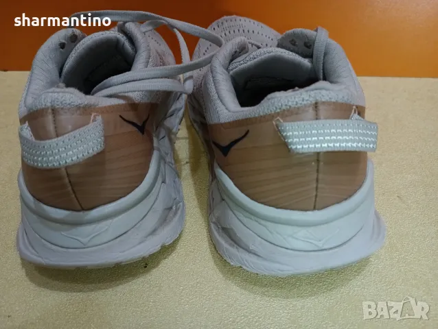 Hoka ARAHI 4 N 39 - 32 лв, снимка 4 - Маратонки - 50239066