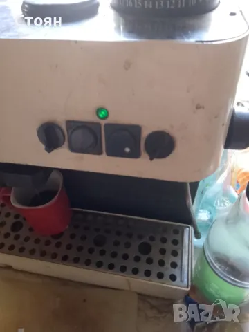Работеща кафемашина автомат "Саеко" за Ремонт или части, снимка 4 - Кафемашини - 50375096