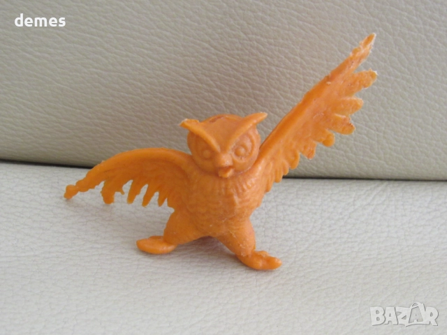 Колекционерска пластмасова фигурка от времето на соца, снимка 2 - Колекции - 51864668