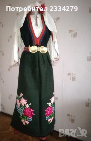 Стара тракийска женска носия ,,Увалиски" сукман, риза, престилка. , снимка 3 - Антикварни и старинни предмети - 53235922