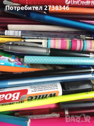 Цял лот от химикали, пособия за рисуване и 2 несесера, снимка 4 - Ученически пособия, канцеларски материали - 53341824