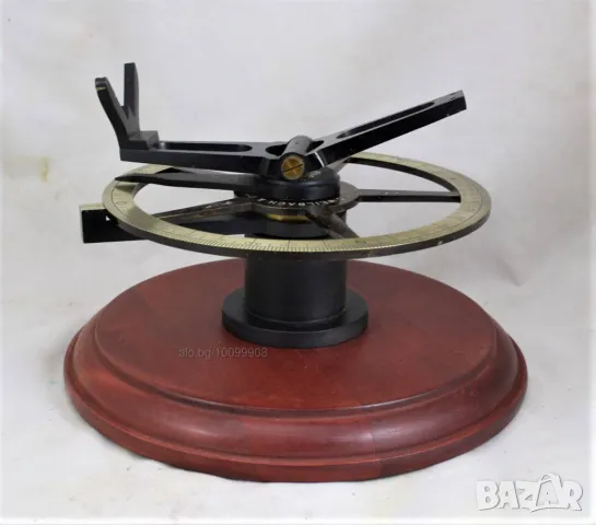 600 Корабен пеленгатор от плътен месинг.