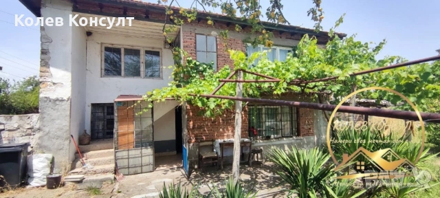 Двуетажна къща село Ценово, снимка 6 - Къщи - 53592869